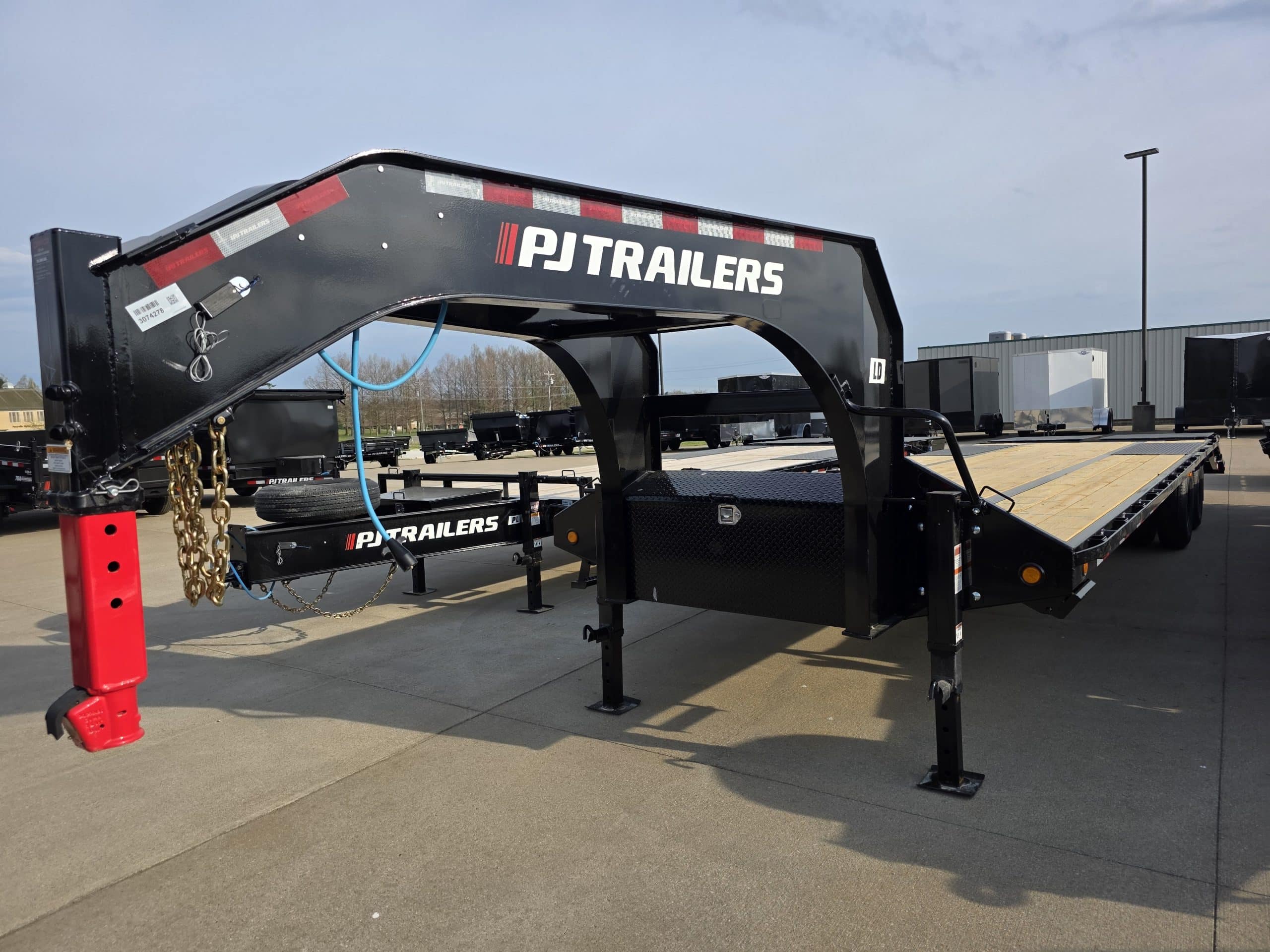 2026 PJ Trailers 32’x102″ Gooseneck Flatdeck w/ Duals  – #3074278