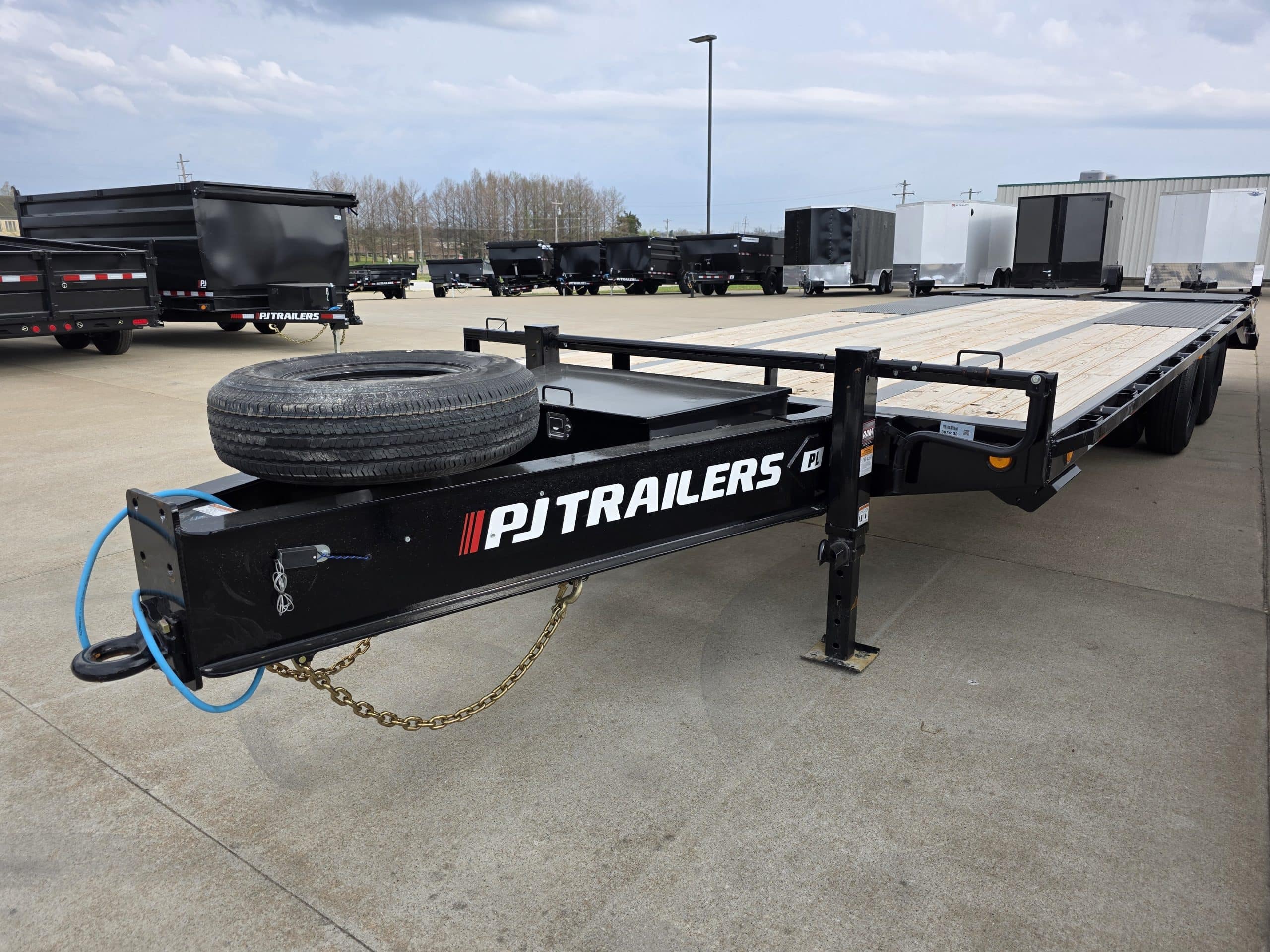 2026 PJ Trailers 25’x102″ Low Pro Pintle w/ Duals – #3074138